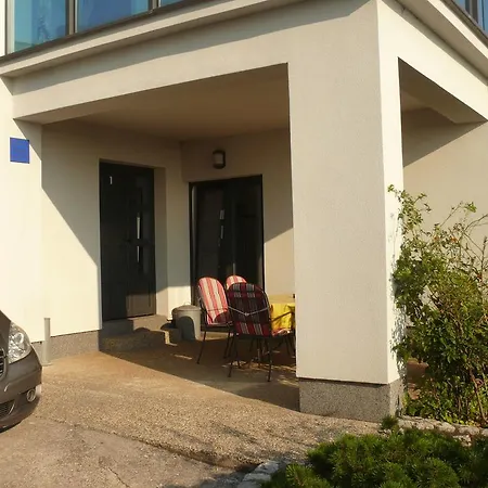 Branimir Appartamento Omišalj